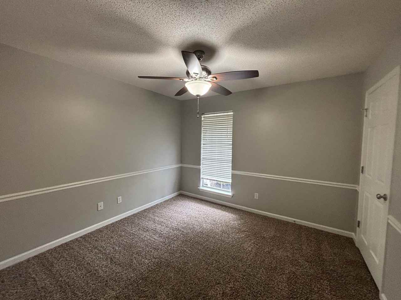 2573 Laurelcrest Dr - Photo 4 of 25