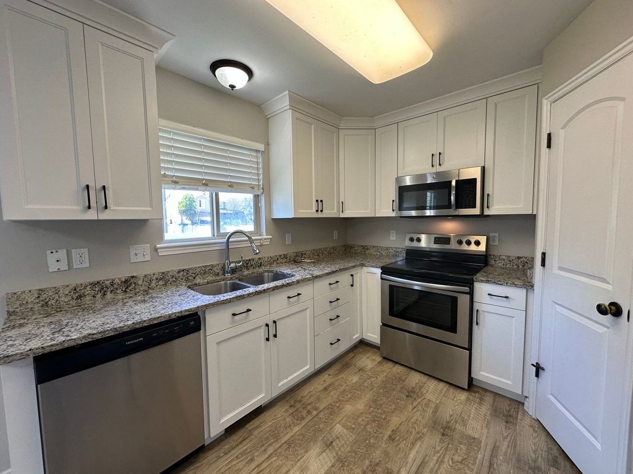 3528 W Newland Loop - Photo 2 of 38