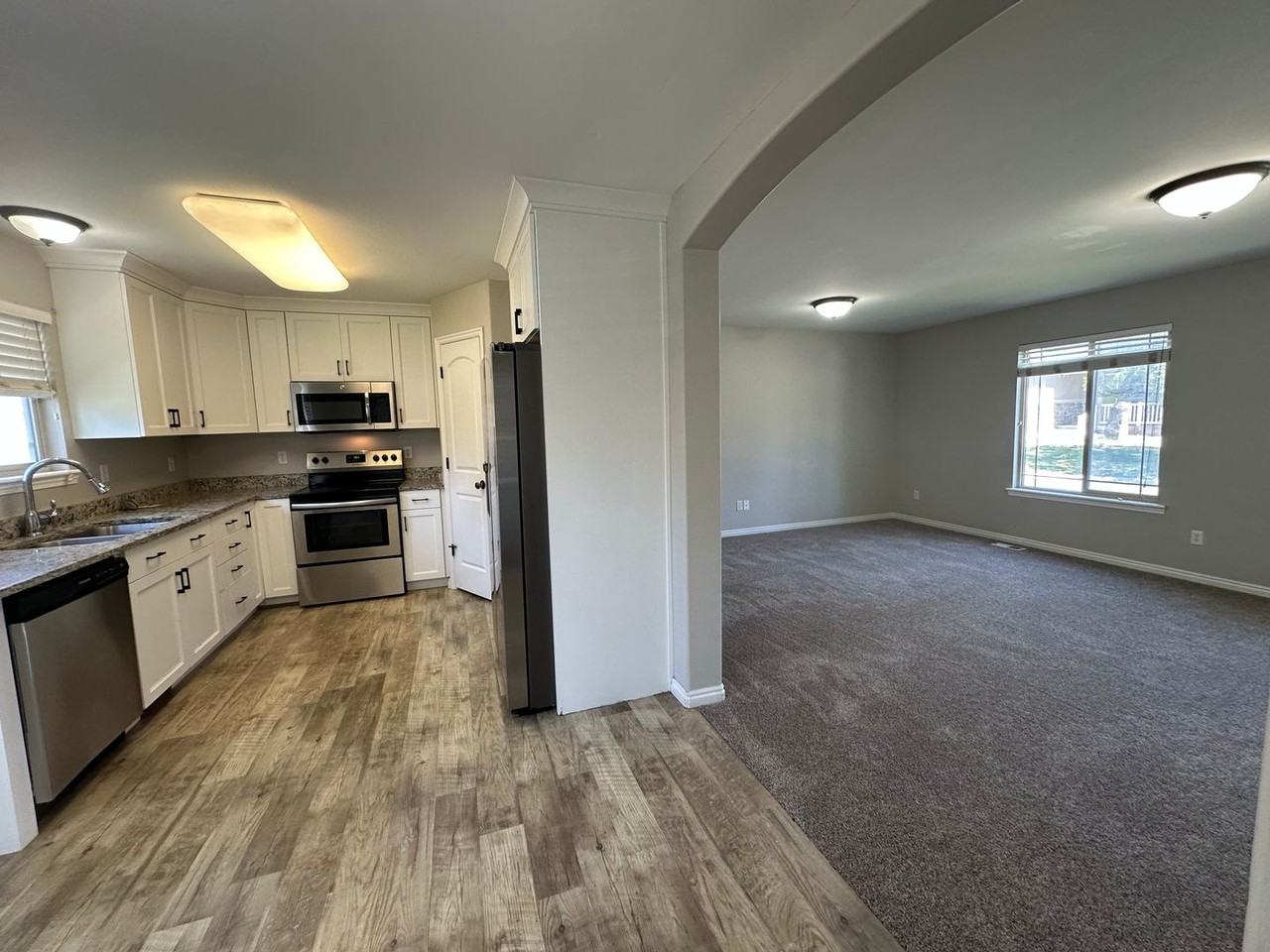 3528 W Newland Loop - Photo 4 of 38
