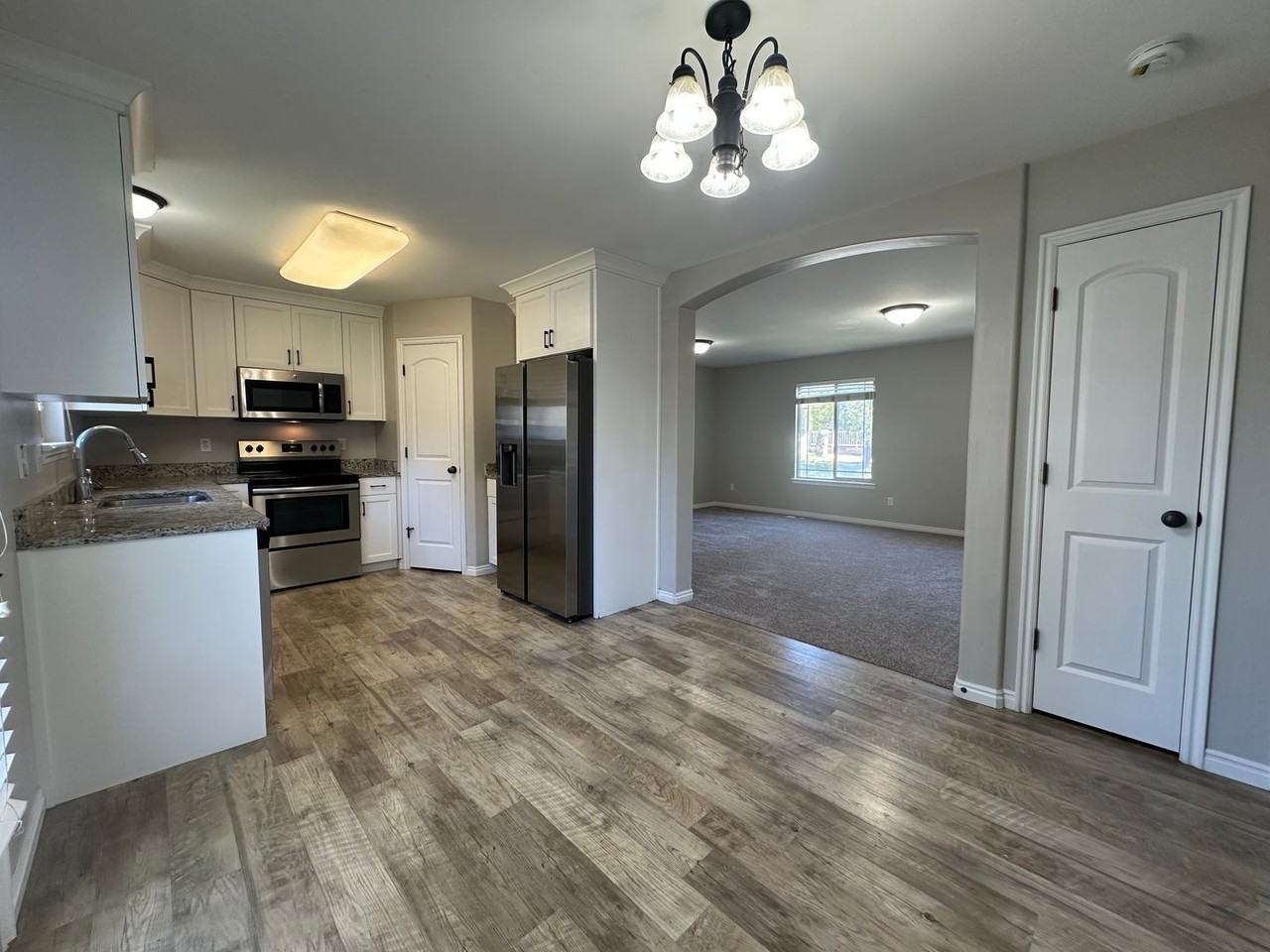 3528 W Newland Loop - Photo 5 of 38