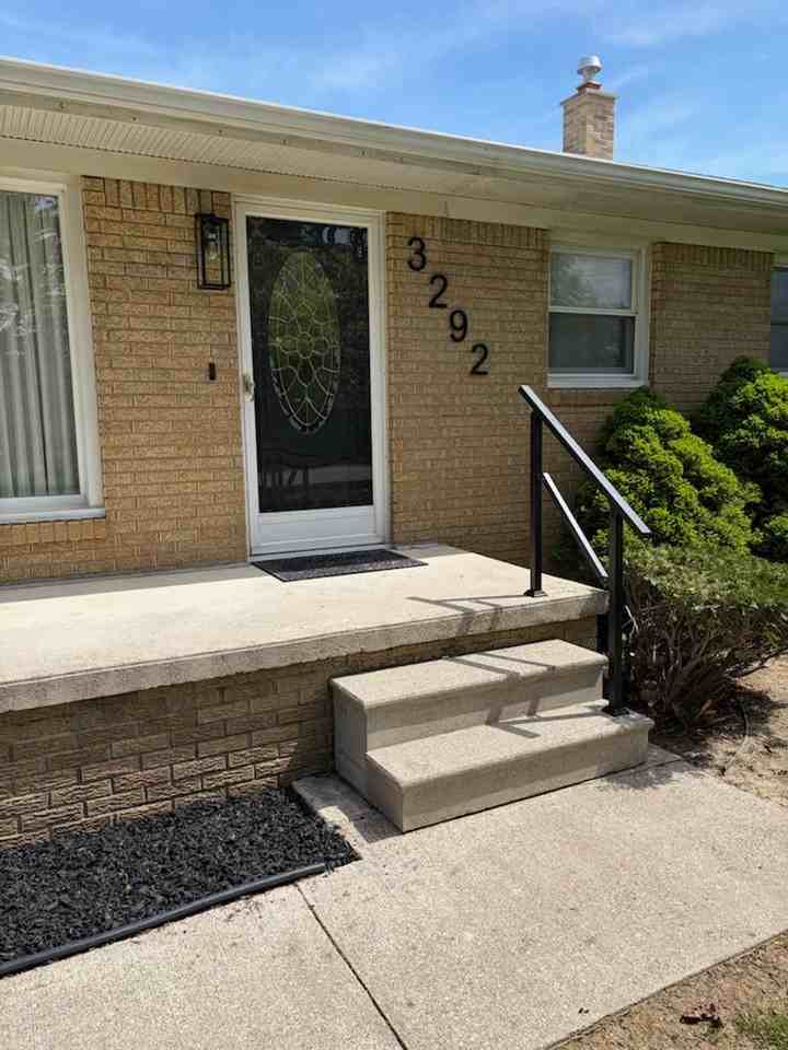 3292 Frederick St - Photo 3 of 32