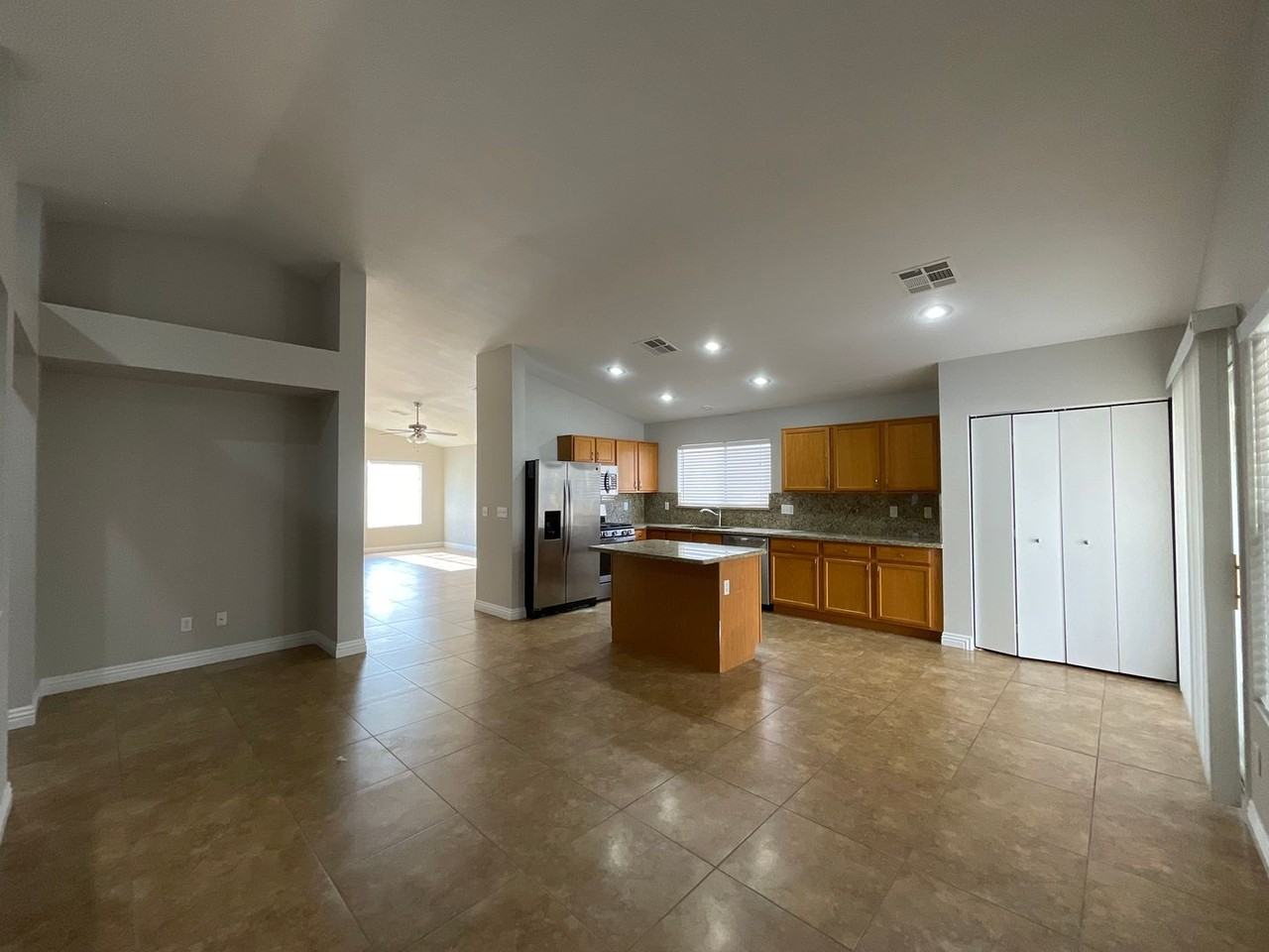 7905 Hollow Pine St - Photo 2 of 14