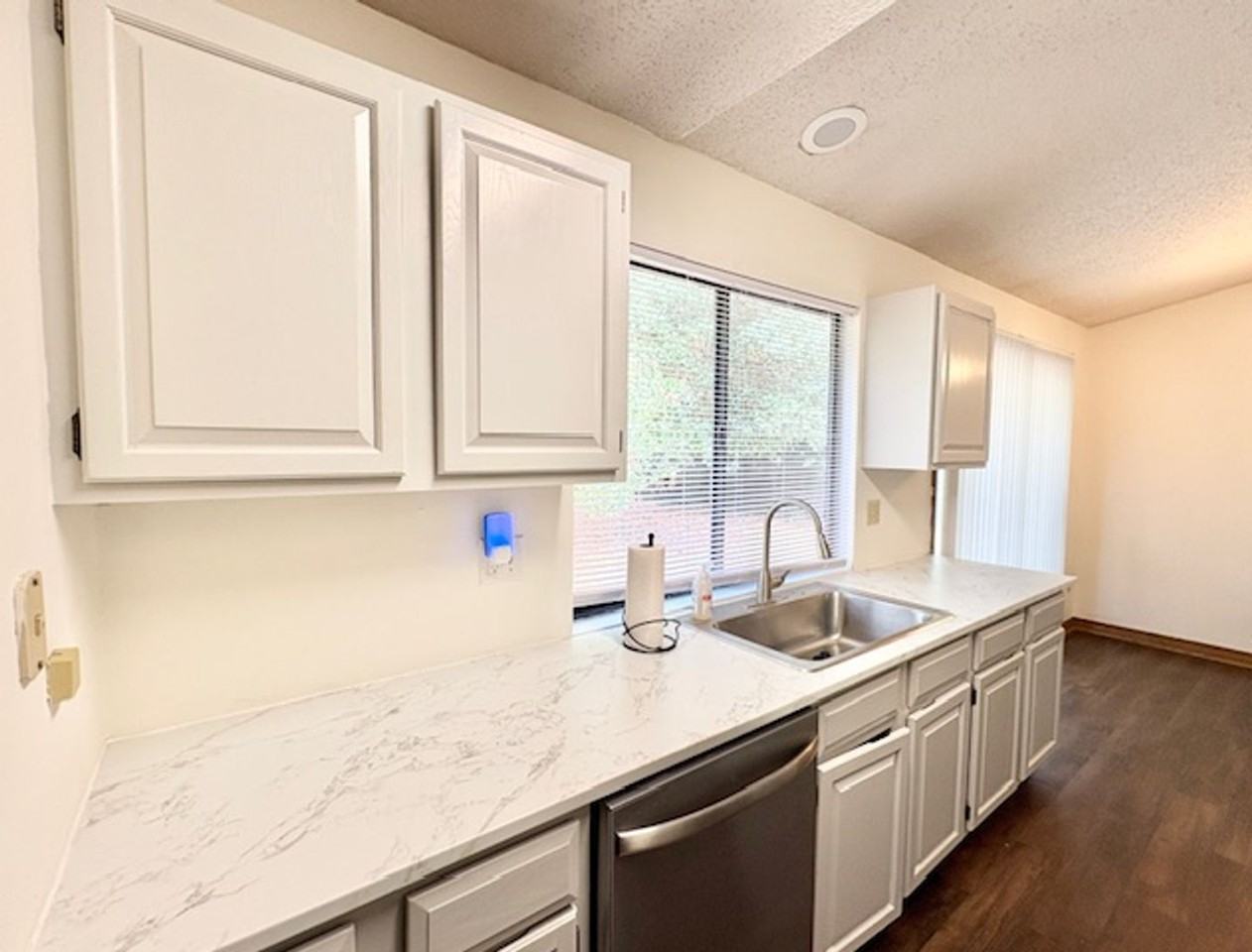 912 Nutmeg Ave - Photo 7 of 18