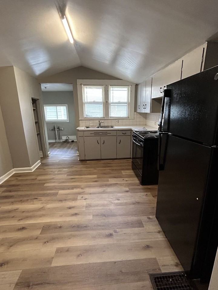 20 4th Street Cir - Photo 4 of 17
