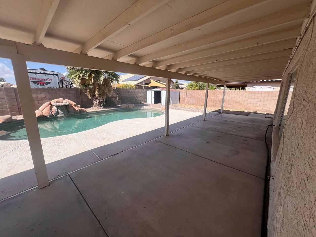 10821 W Royal Palm Rd - Photo 2 of 15