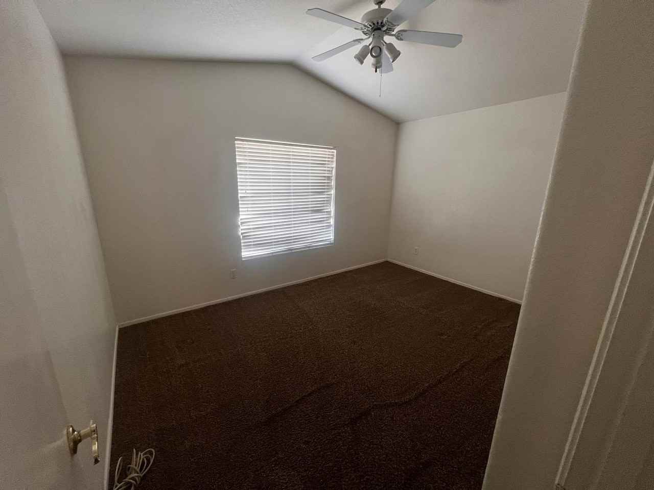 10821 W Royal Palm Rd - Photo 7 of 15