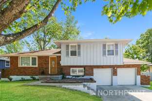 703 Ne Independence Ave - Photo 1 of 1