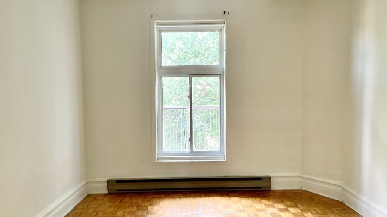 2512 Rue Coursol - Photo 4 of 10