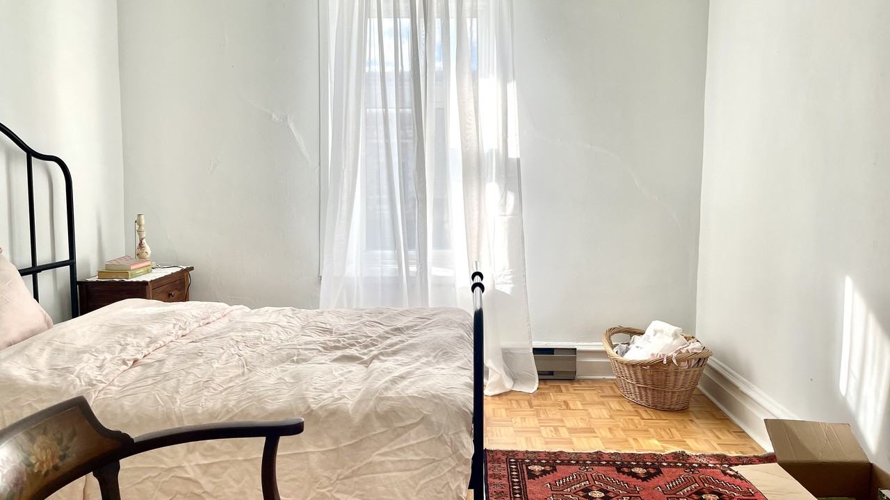 2512 Rue Coursol - Photo 3 of 10