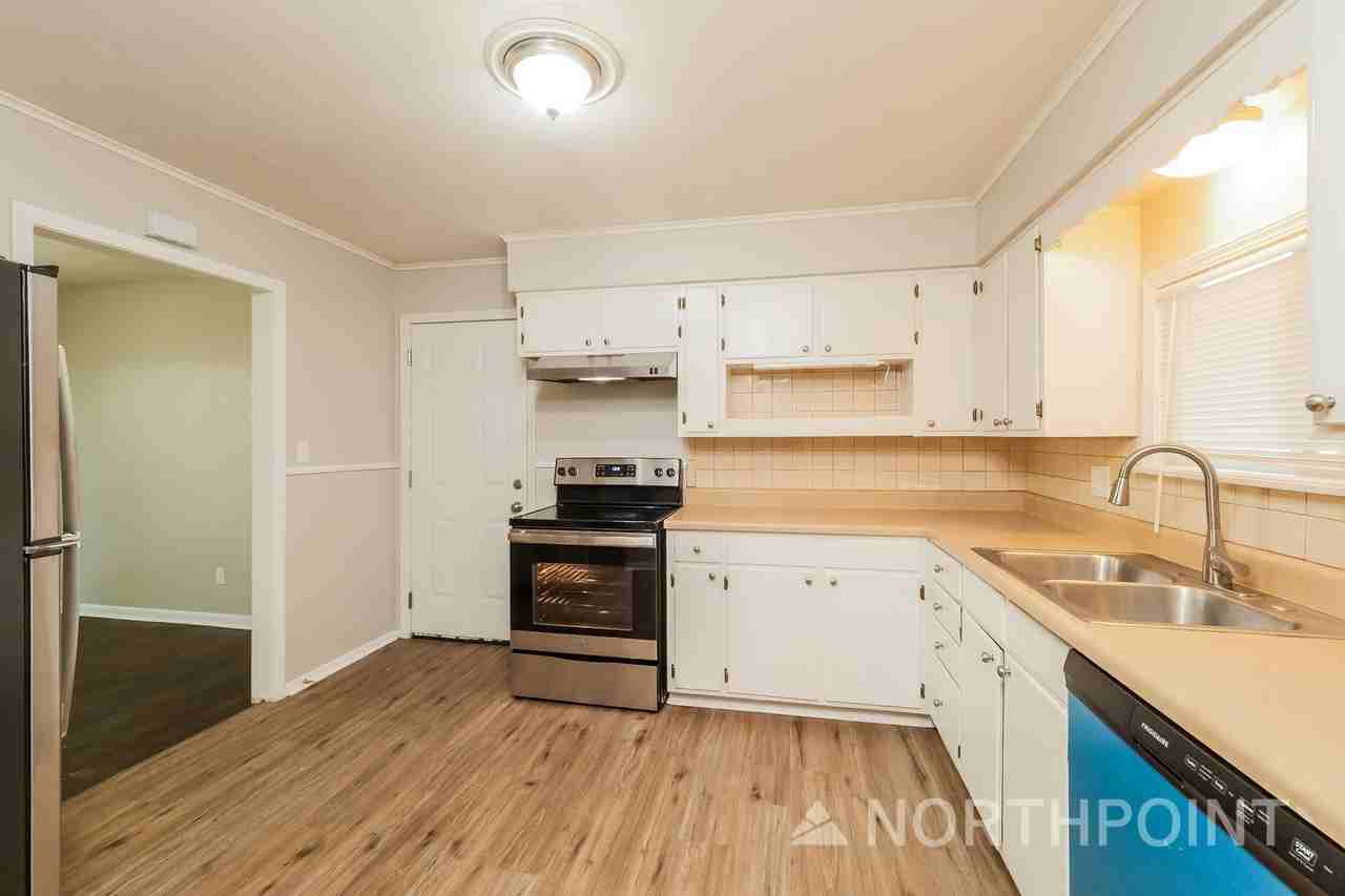 808 N Piute Ave - Photo 7 of 16