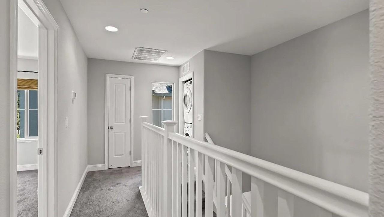 1256 Detroit Ave - Photo 4 of 20