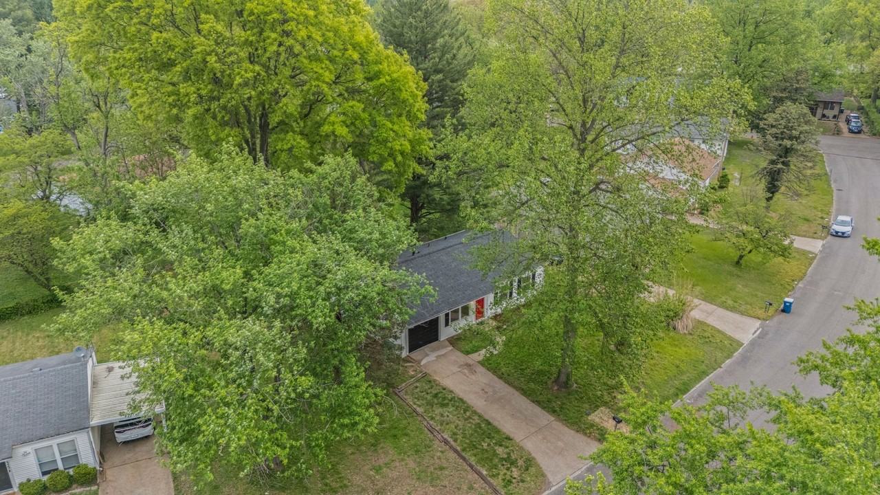 1321 Dominica Dr - Photo 4 of 26