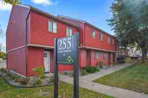 featured image of 255 Main St