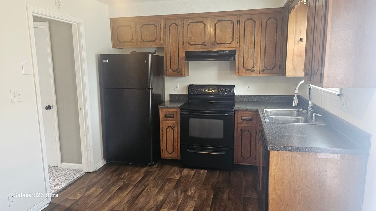 610 Commerce St ##19 - Photo 4 of 13