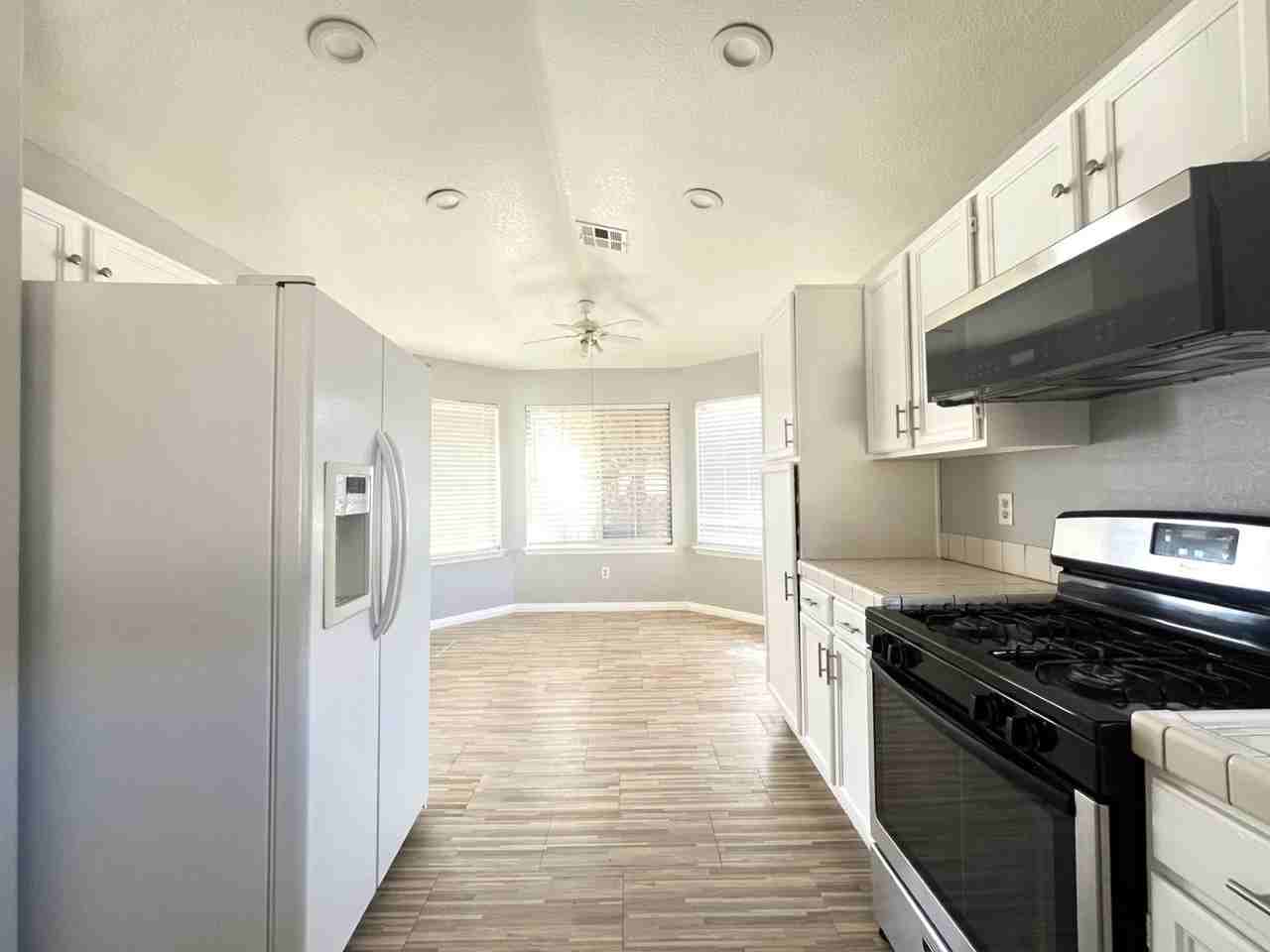 5044 Monte Del Sol Ln - Photo 4 of 30