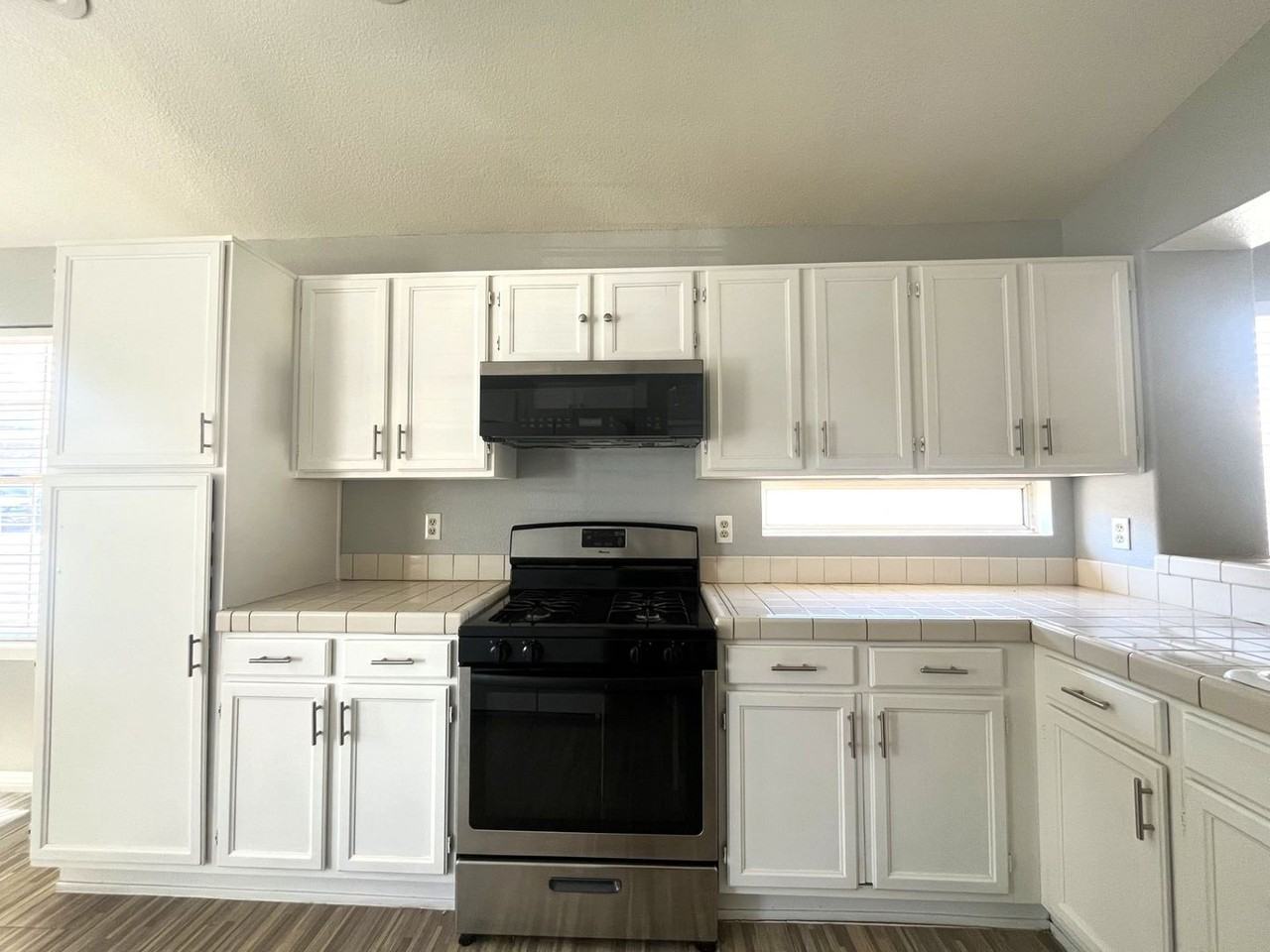 5044 Monte Del Sol Ln - Photo 6 of 30