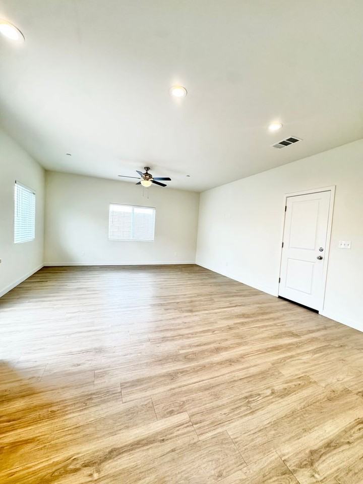 8621 Frankie Lou St - Photo 3 of 26