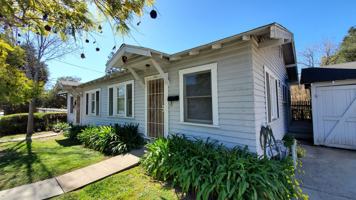 featured image of 1613 1611, 1613 Garden St.