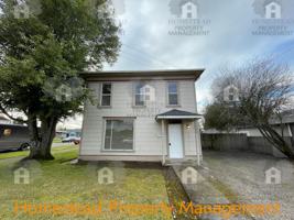 featured image of 386 S 4th St