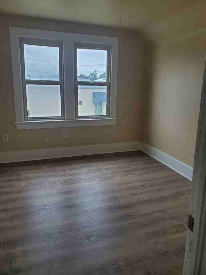1313 N 2nd Ave - Photo 4 of 13
