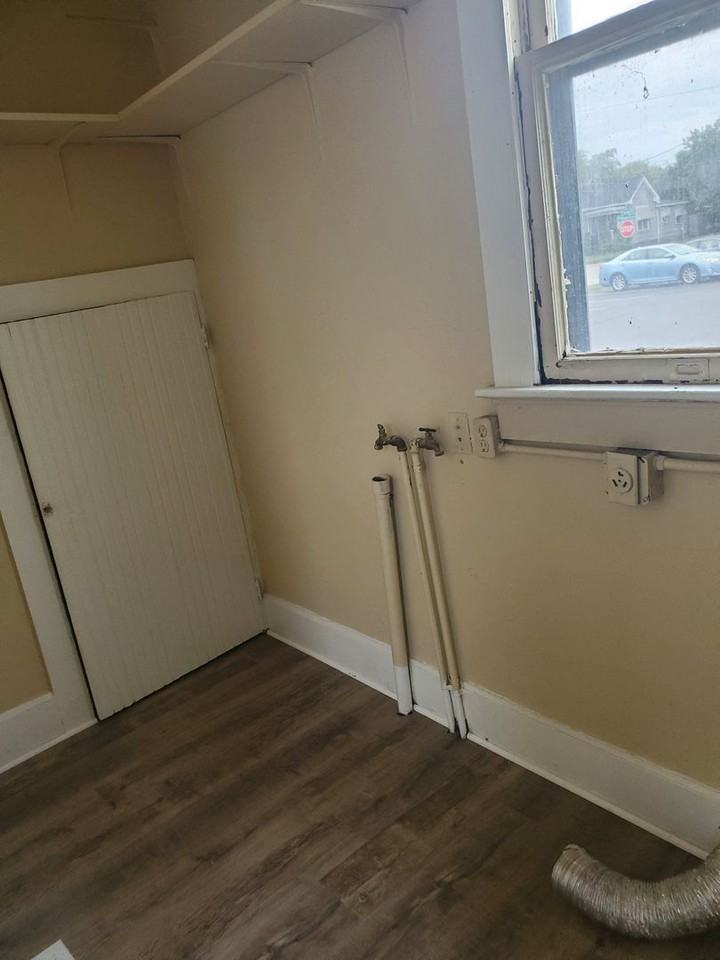 1313 N 2nd Ave - Photo 6 of 13