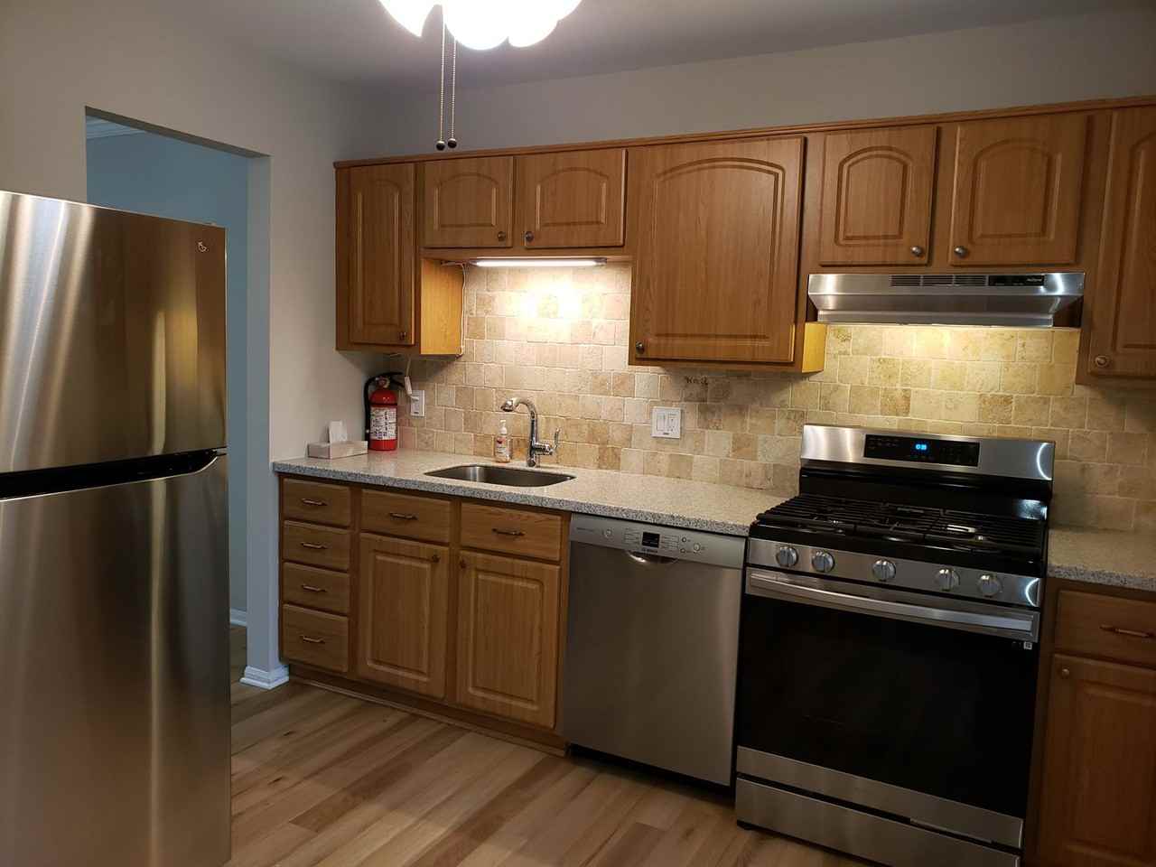 423 Saw Mill Ct - Photo 2 of 30