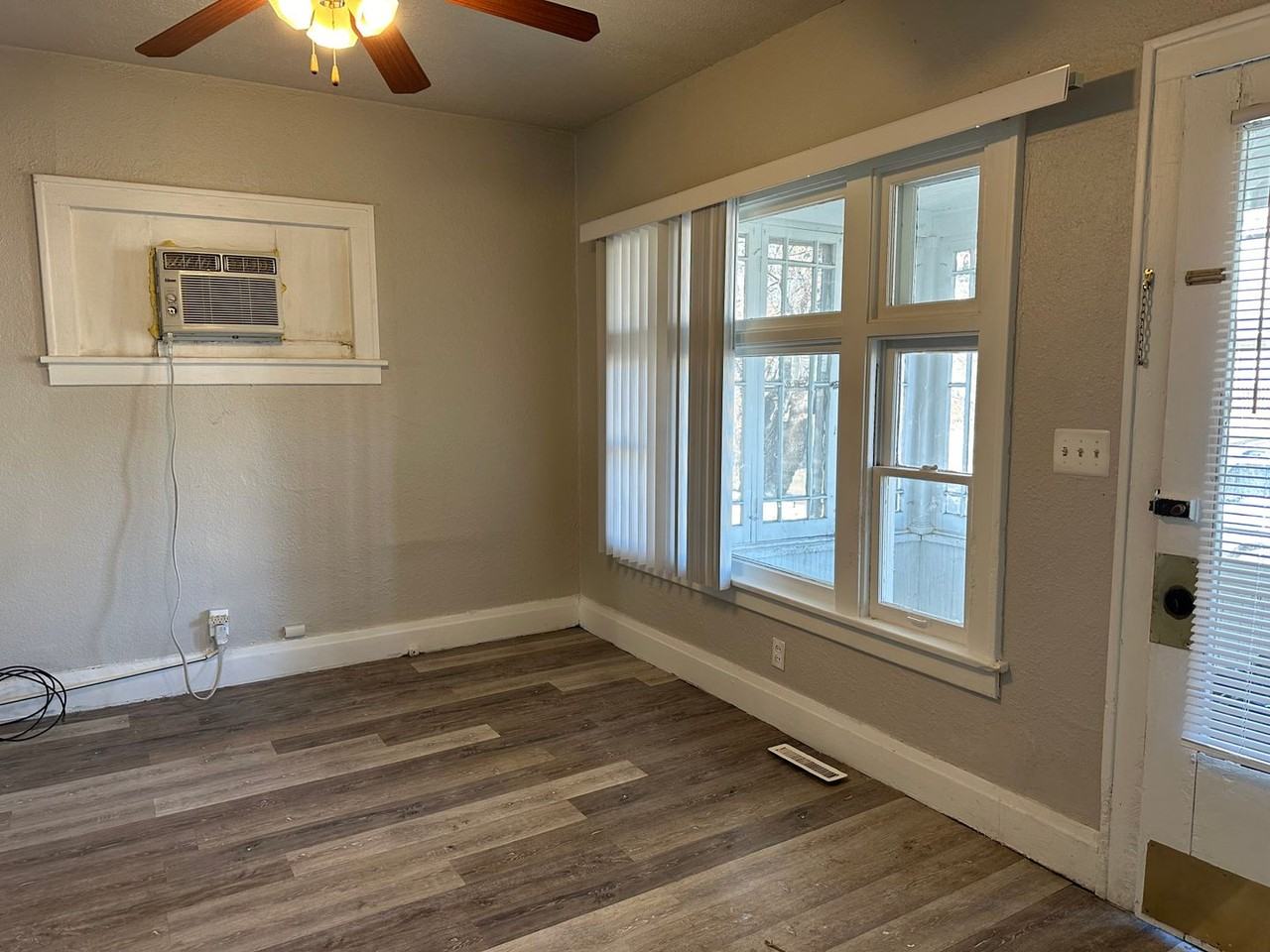 706 6th Ave Ne - Photo 5 of 13