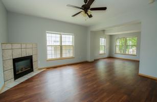 featured image of 4410 Clinton Pkwy