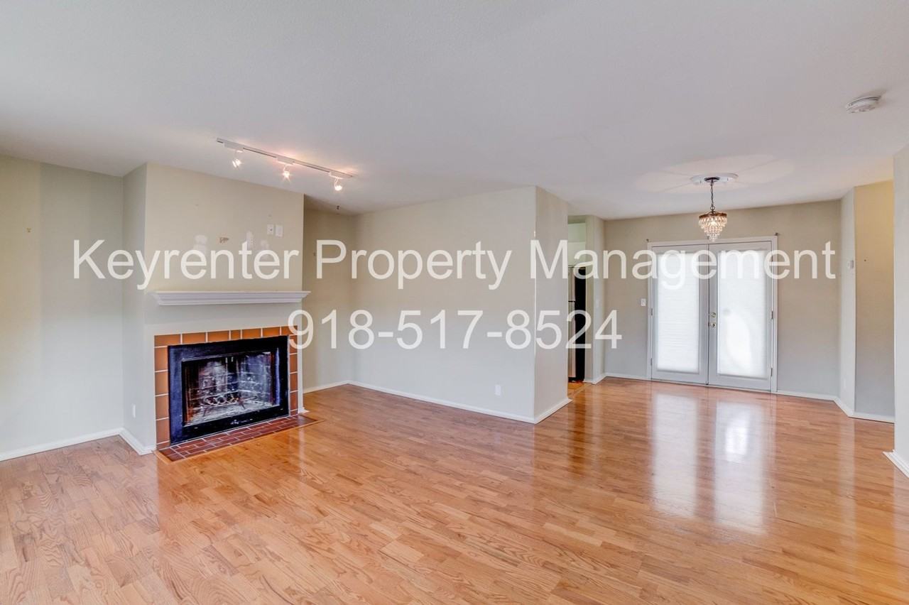 1303 S Lawton Ave #E - Photo 3 of 29