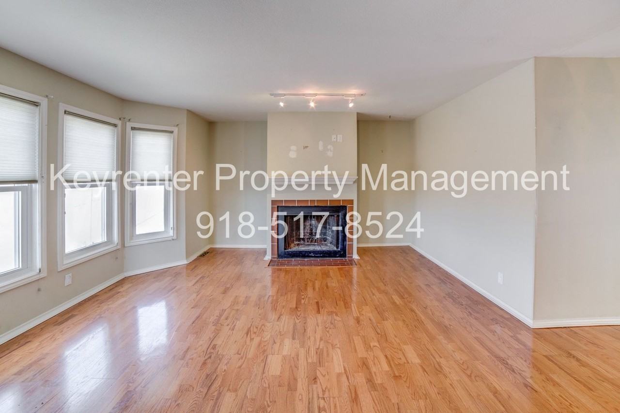 1303 S Lawton Ave #E - Photo 4 of 29