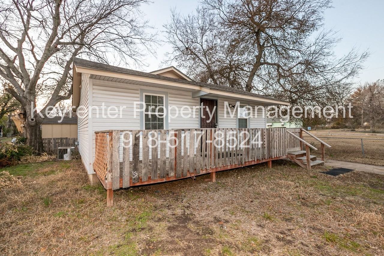 2144 N Garrison Pl - Photo 4 of 26