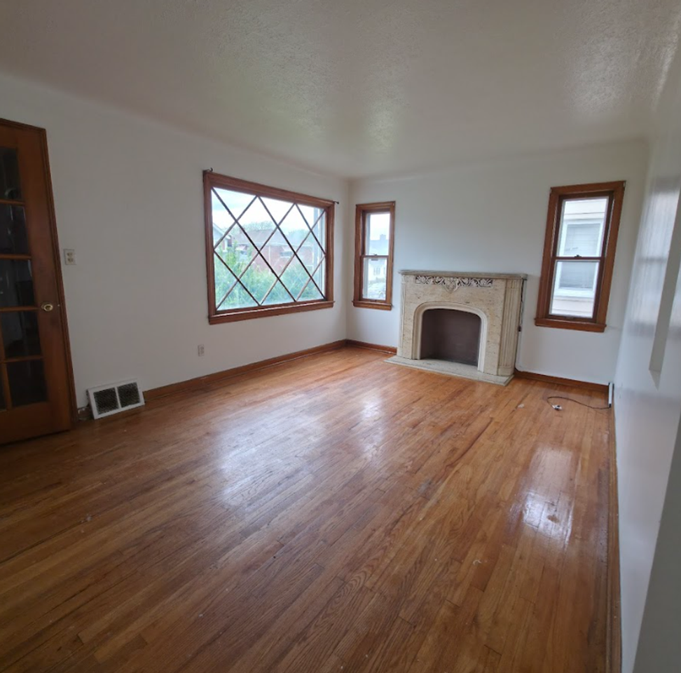 4935 E 86th St - Photo 2 of 17