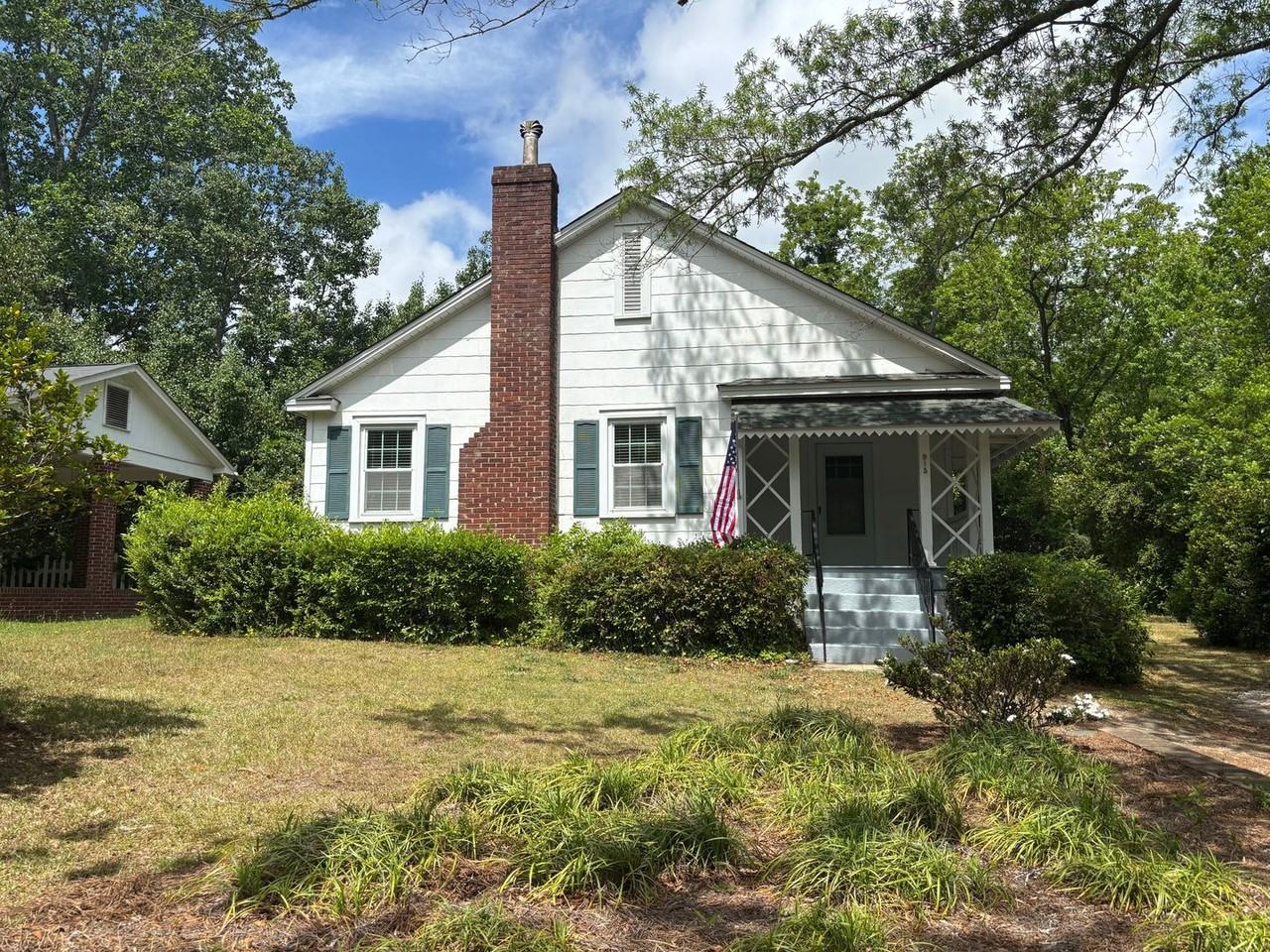 915 Brandon Ave - Photo 2 of 17
