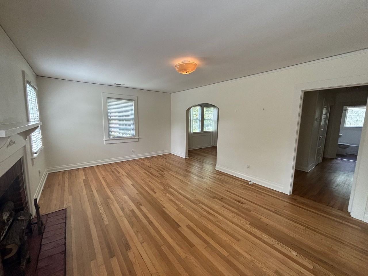 915 Brandon Ave - Photo 4 of 17
