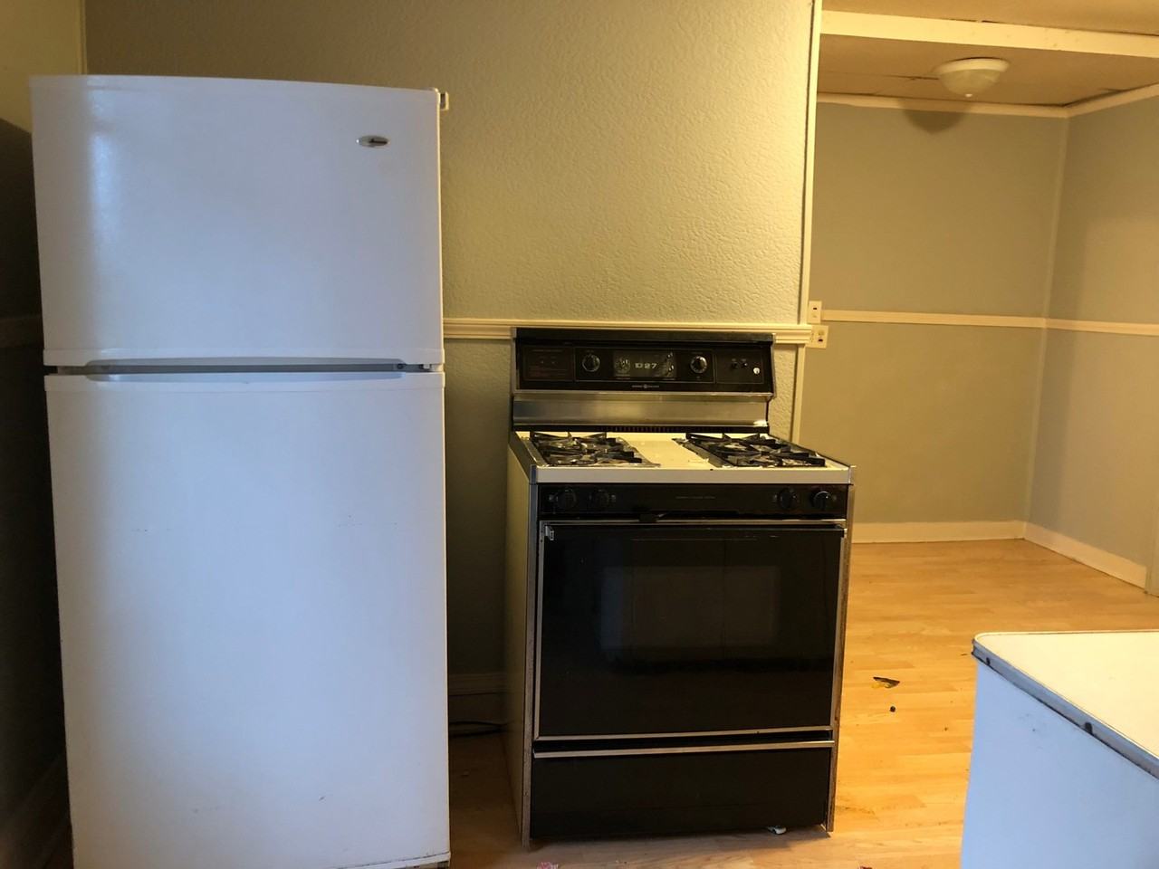 230 Polk St - Photo 3 of 11