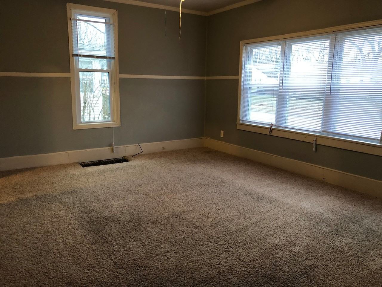 230 Polk St - Photo 5 of 11
