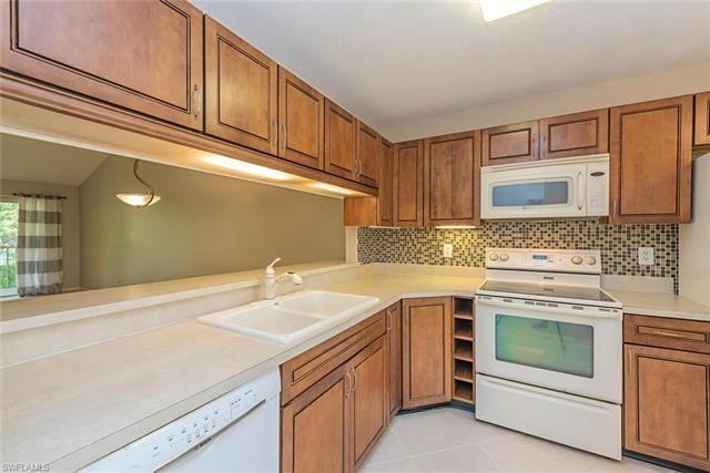 3451 County Barn Rd #G204 - Photo 4 of 10