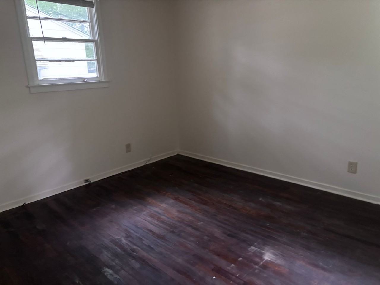 2317 Briarfield Rd - Photo 2 of 7
