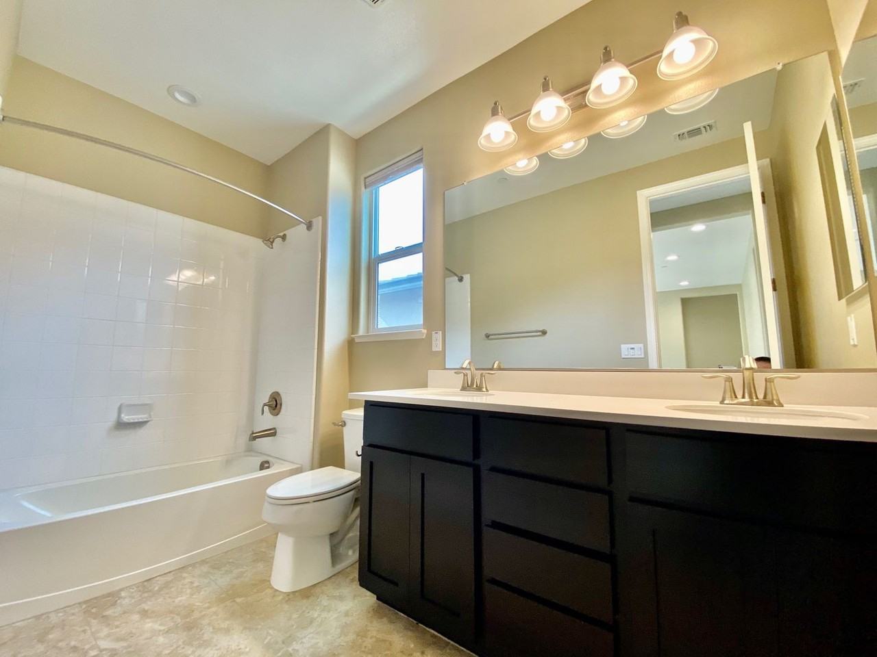 4138 Hydo Lake Way - Photo 5 of 27