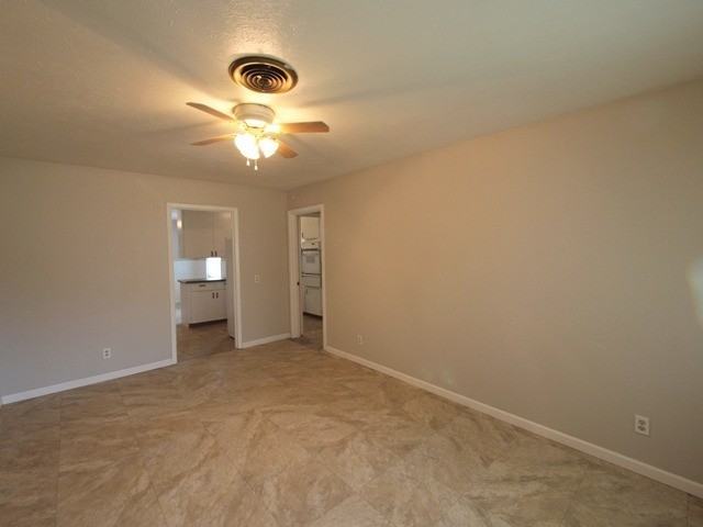 708 Jefferis Ave - Photo 2 of 21
