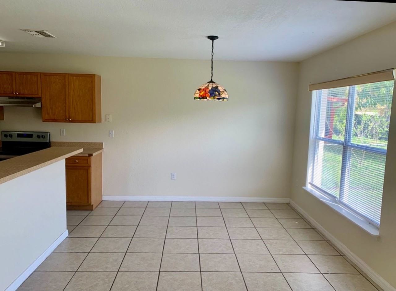 606 Robin Ln - Photo 6 of 17