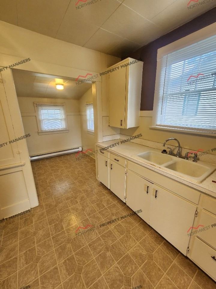 40 Sw 5th St - Photo 5 of 17