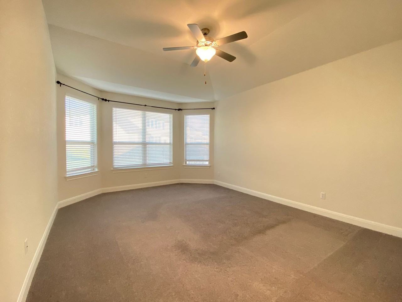 1405 Vista View Dr - Photo 7 of 14