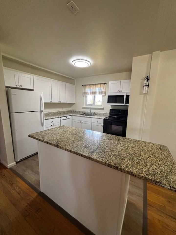 147 Lummis Ct - Photo 5 of 37