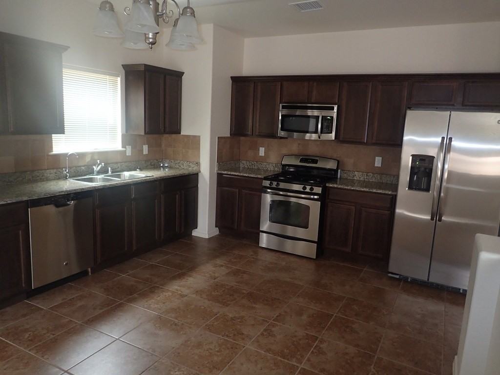 5032 Copper Ranch Ave - Photo 7 of 24