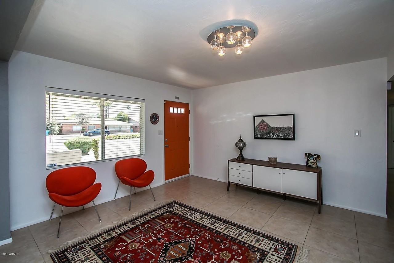 2514 E Campbell Ave - Photo 2 of 25