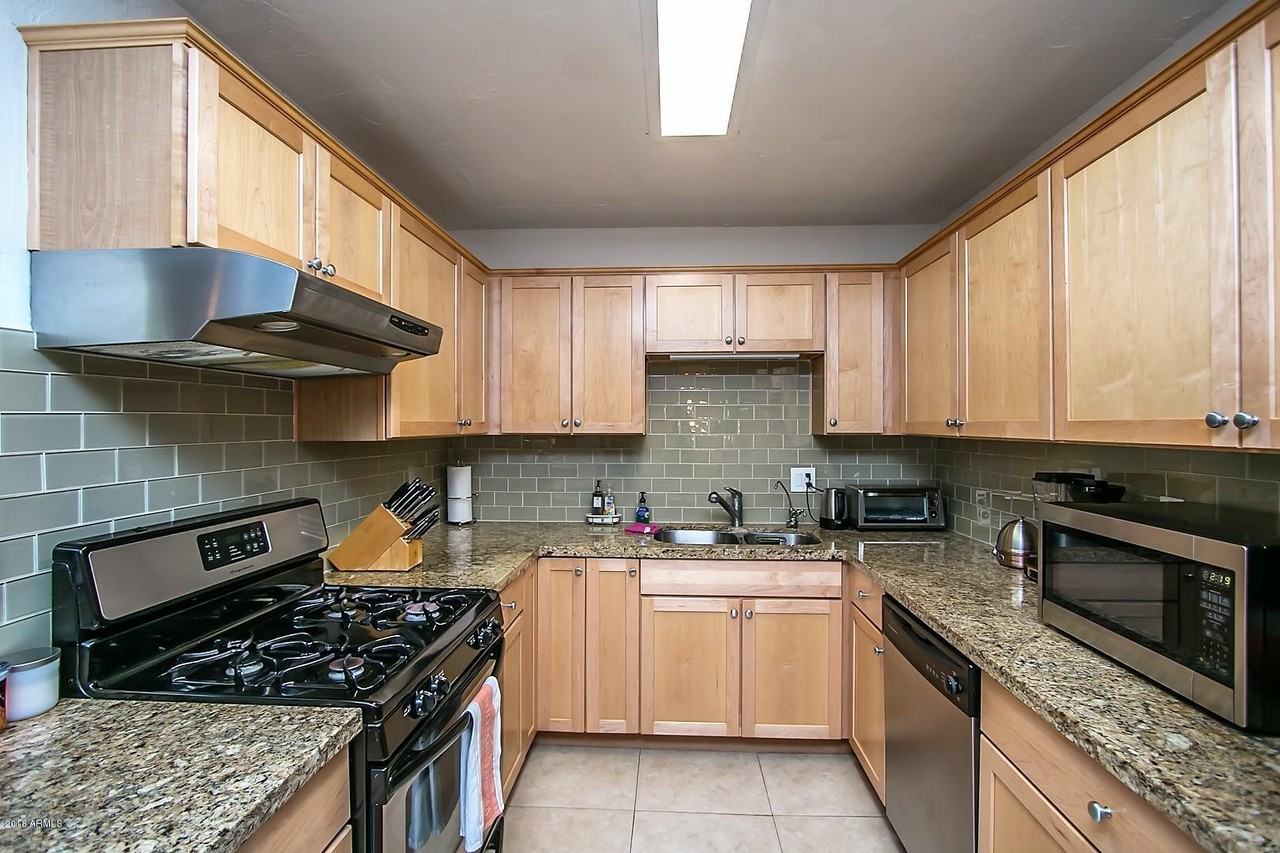 2514 E Campbell Ave - Photo 3 of 25