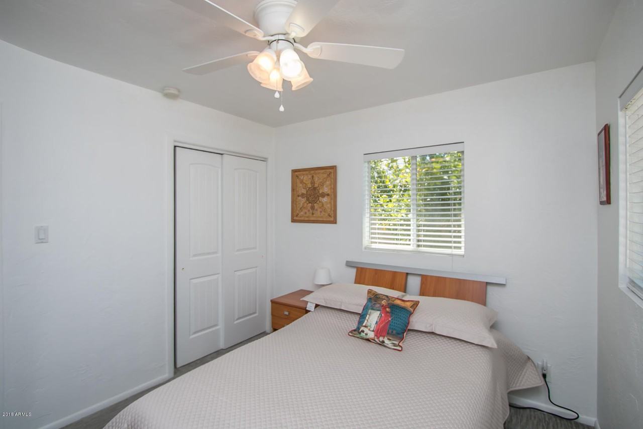 2514 E Campbell Ave - Photo 6 of 25