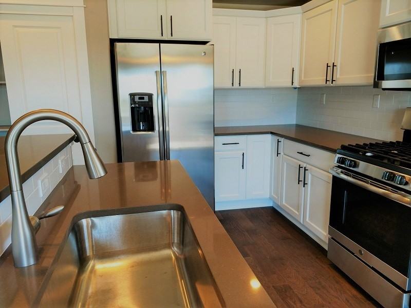 1351 N Highwood Ave - Photo 5 of 11
