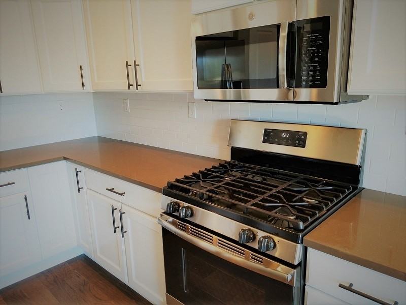 1351 N Highwood Ave - Photo 6 of 11